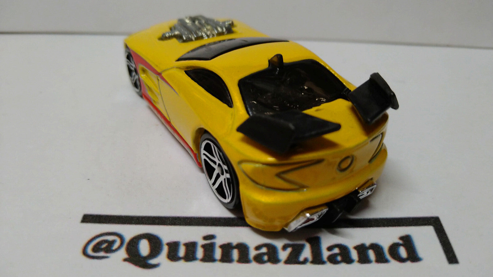 Hot Wheels 2014 exclusive set de jeu  Mercy breaker     (A12)