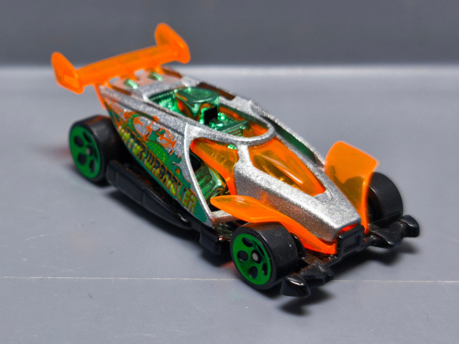 Hot Wheels Buzz off version 5dot 2004 multipack    (A38)