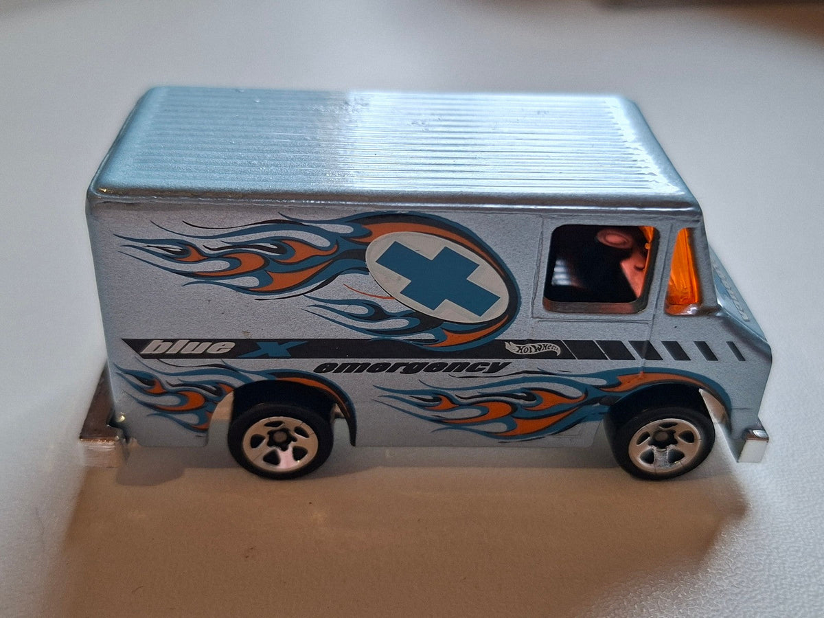 Hot Wheels 2001 multipack Delivery Van     (DV013)