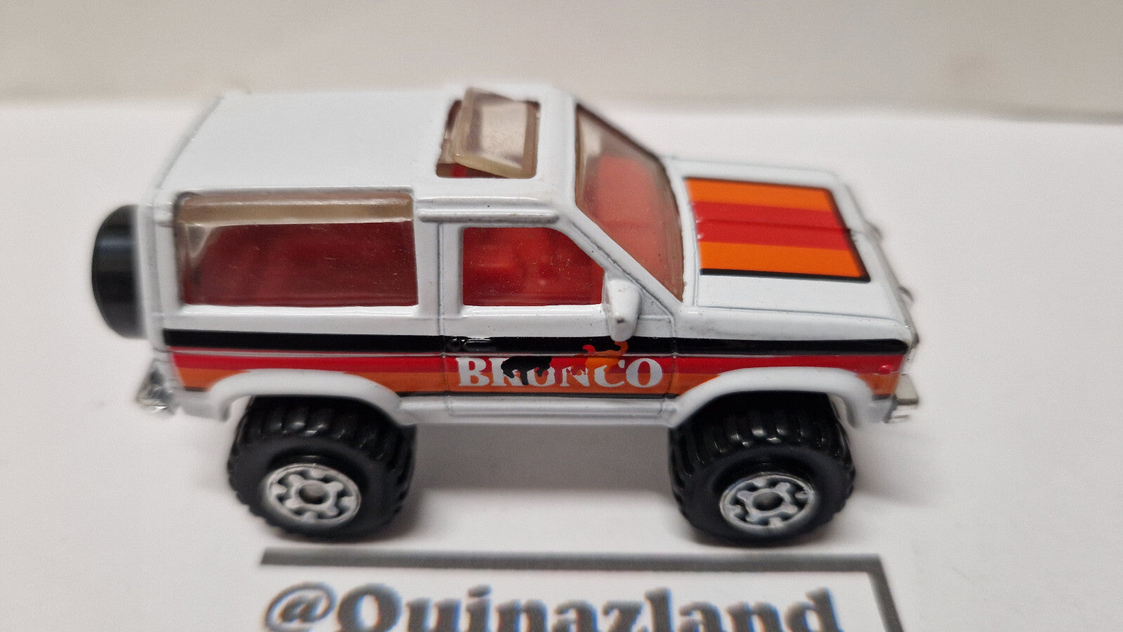 Matchbox 1987 mainline  Ford bronco II      (A26)
