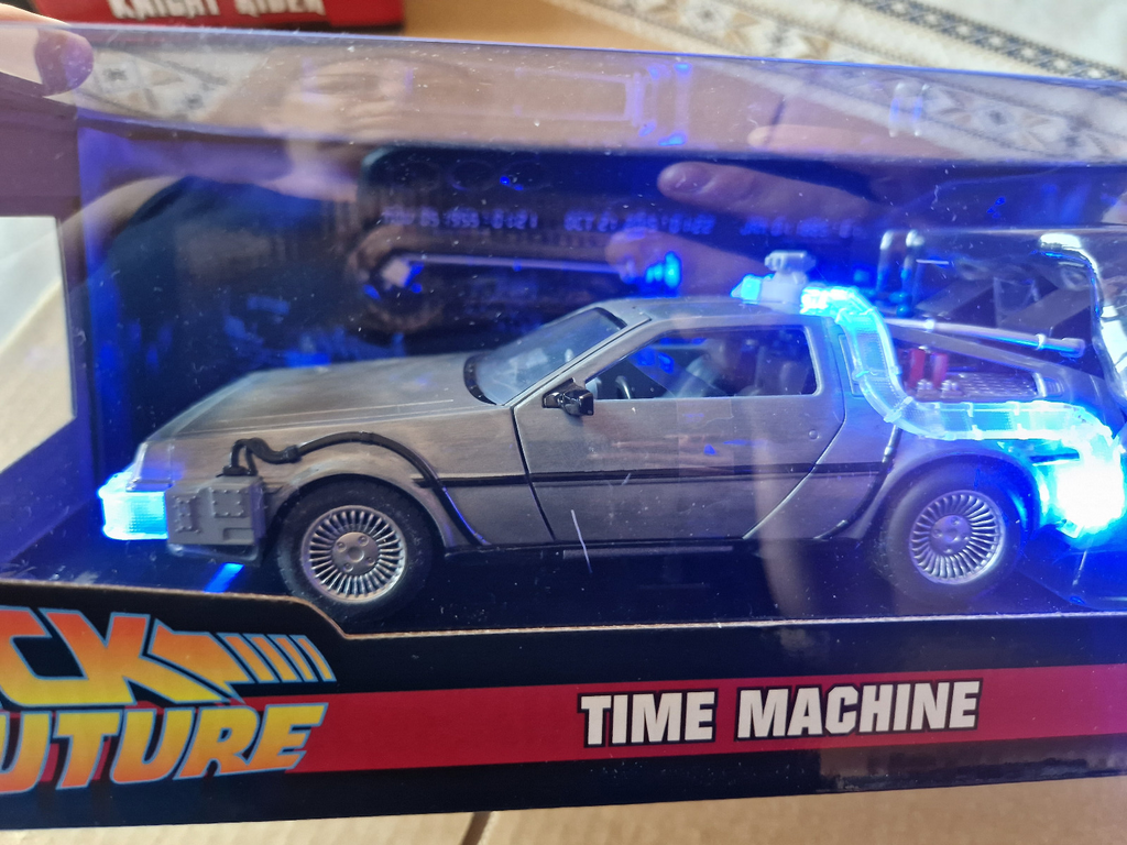 Jada 1/24 Time Machine Back to the Future 1, silver  (ET)