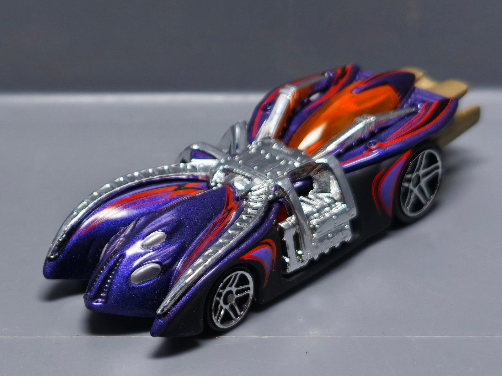 Hot Wheels Arachnorod 2002 originals exclusive target   (A32)