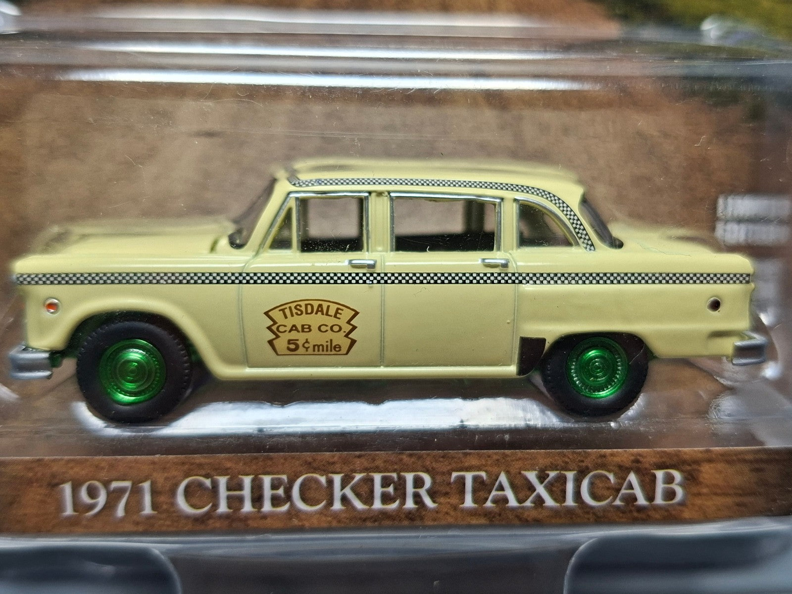 Greenlight Exclusive 1971 Checker Taxicab Chase Green Wheels (NG03)