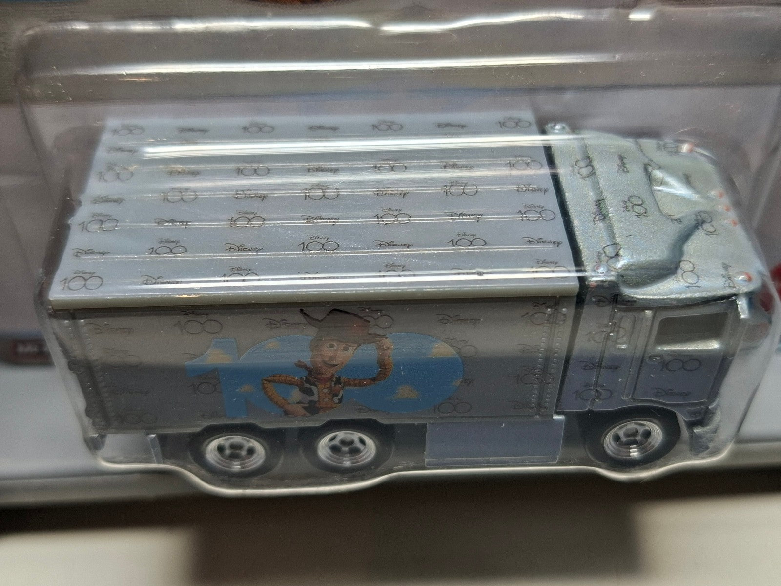 Hot Wheels 2023 100th anniversary Disney  Hiway hauler    (NG52)