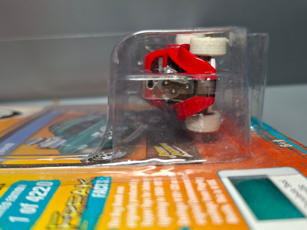 Johnny Lightning Spoilers 19 Volkswagen Bug Bomb rouge Chase white wheels (NG51)