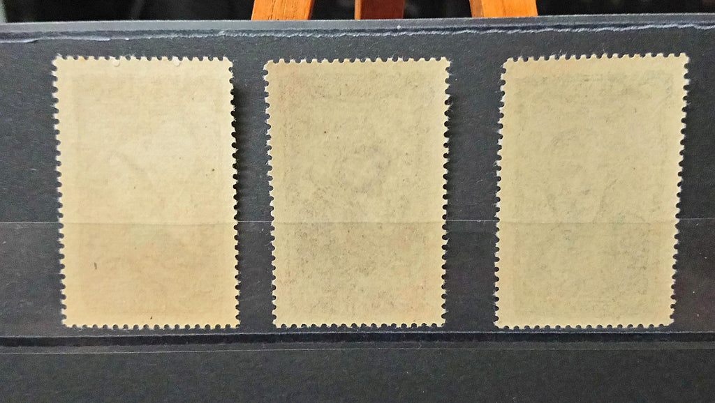 Lot 6 Timbres France Coiffes régionales du XVIII 1943