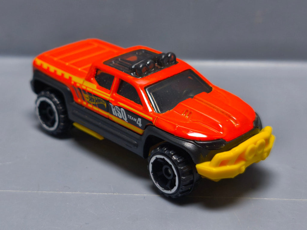 Hot Wheels Off-duty 2017-114       (A07)