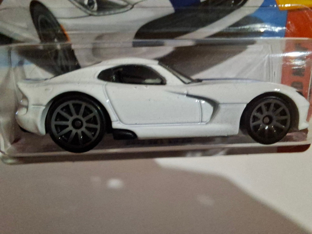 Hot Wheels 2013 dodge srt Viper  2025-214 (NP03)