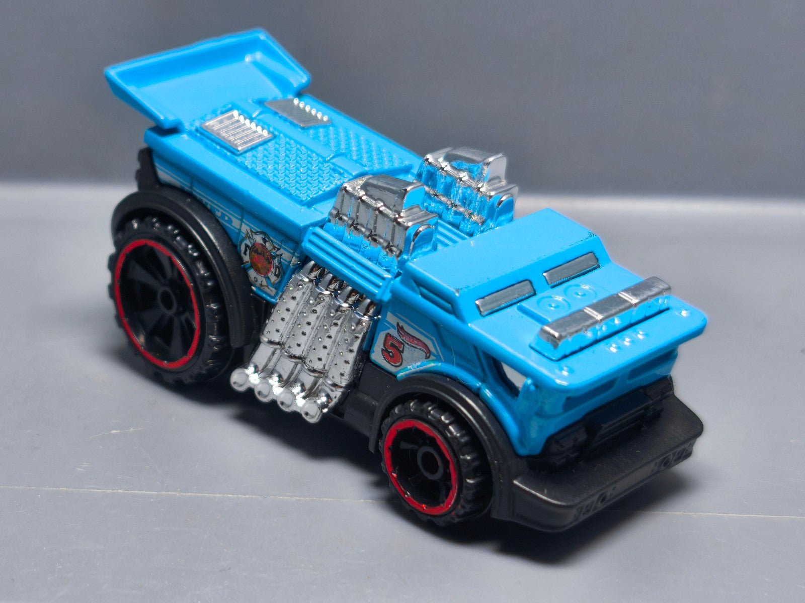 Hot Wheels 2016 mainline 220 Backdrafter (A05)