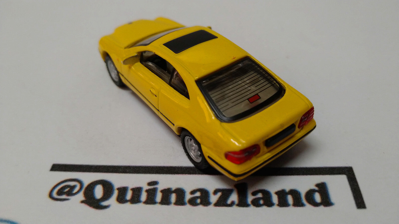 Hongwell 1/72  Mercedes benz CLK (A18)