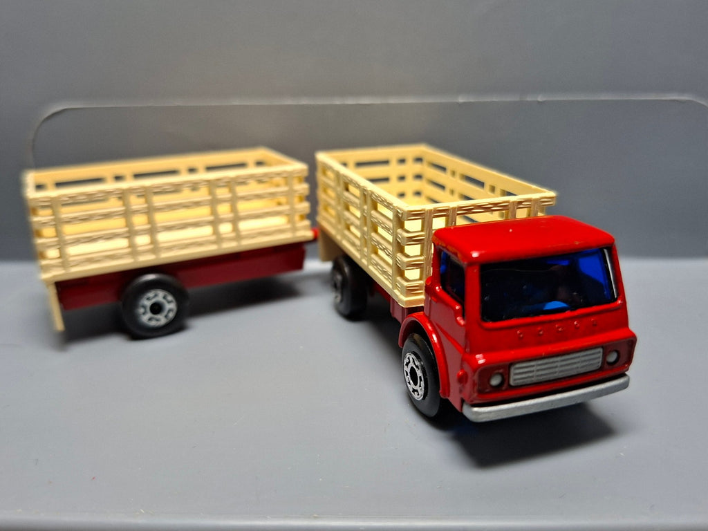 Matchbox 1978 farm set Cattle truck + trailer     (CP02)