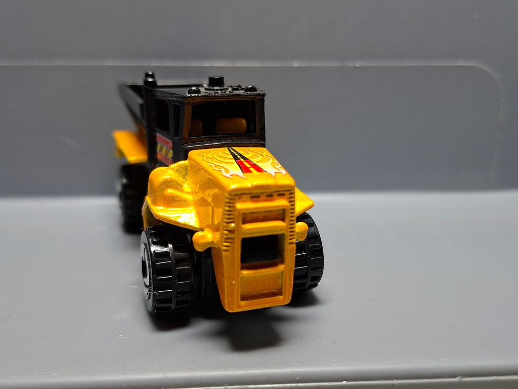 Hot Wheels Oshkosh snowplow version base plastique noire 2000-233 (CP04)