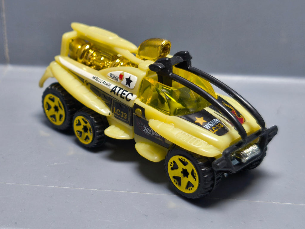 Hot Wheels Xs-ive version 5sp gold 2002-140 (A28)