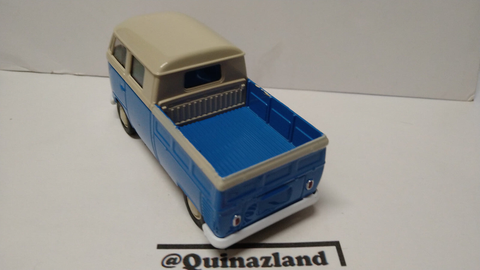Welly  Volkswagen T1 double cab pickup bleu  (Cart)