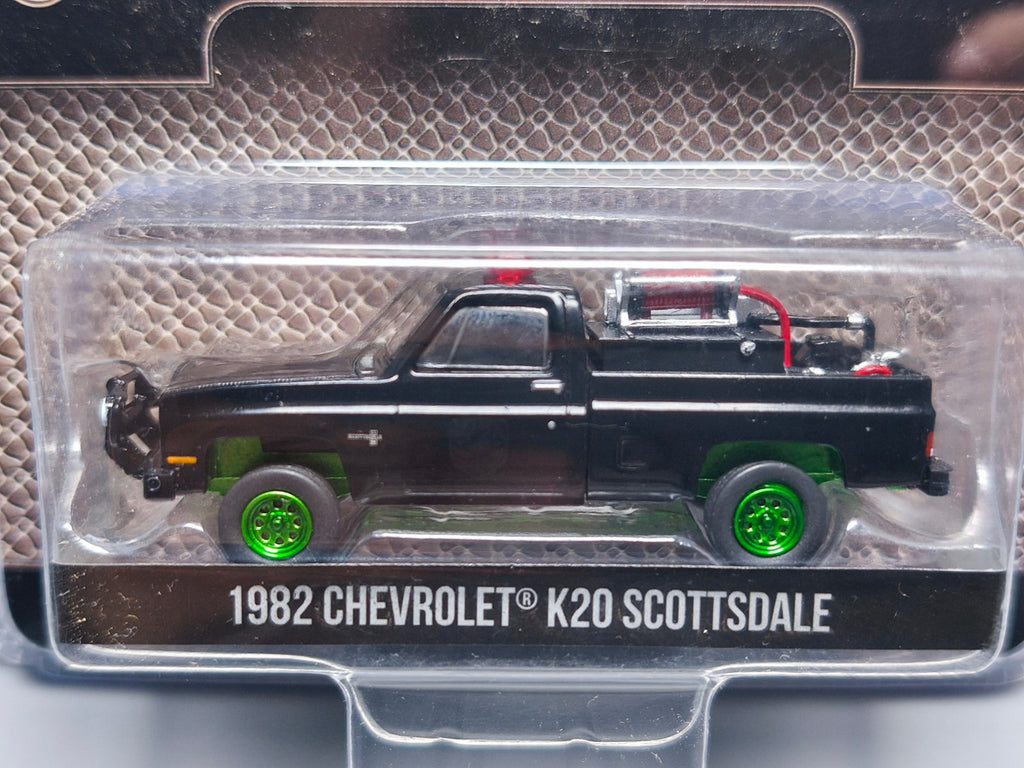 Greenlight Chase Black Bandit 1982 Chevrolet K20 Scottsdale  (NG59)