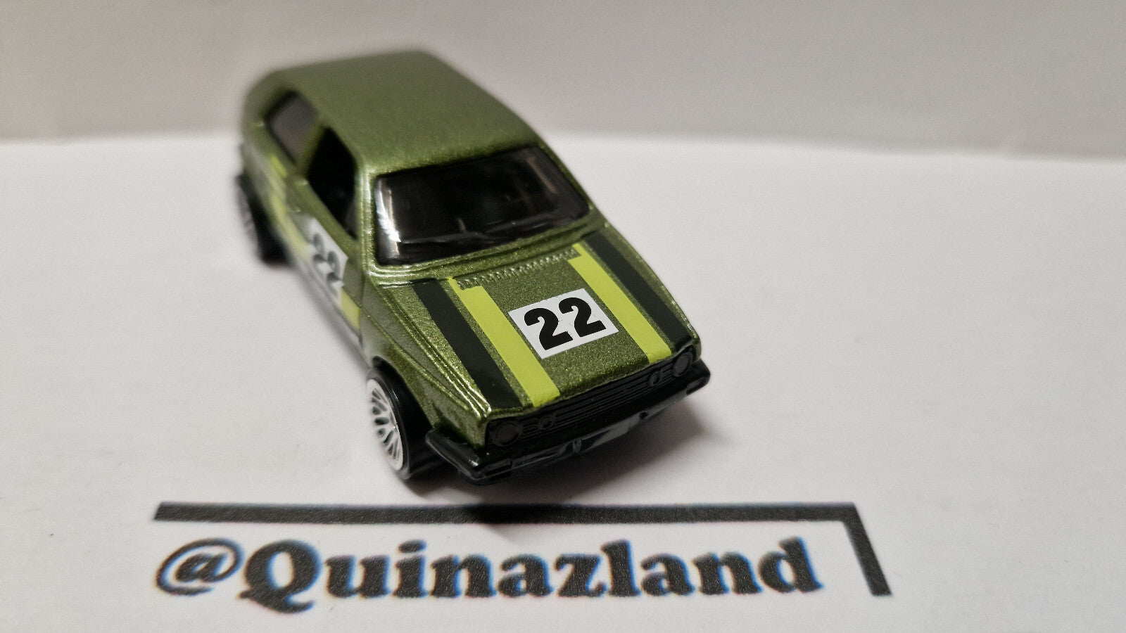 Hot Wheels 2021 street racers Volkswagen golf mk2  (A01)