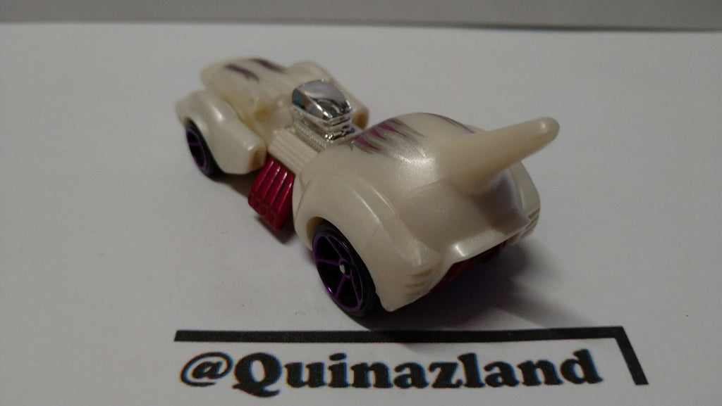 Hot Wheels Purrfect Speed 2017-123   (A21)