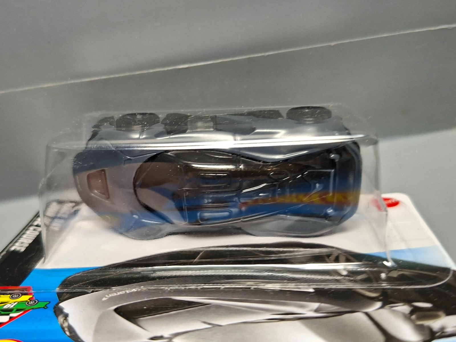 Hot Wheels McLaren W1 2025-142  (NP12)