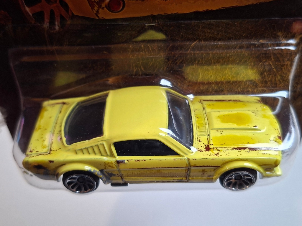 Hot Wheels 2025 Vintage club ’65 Mustang 2+2 Fastback (NP30)