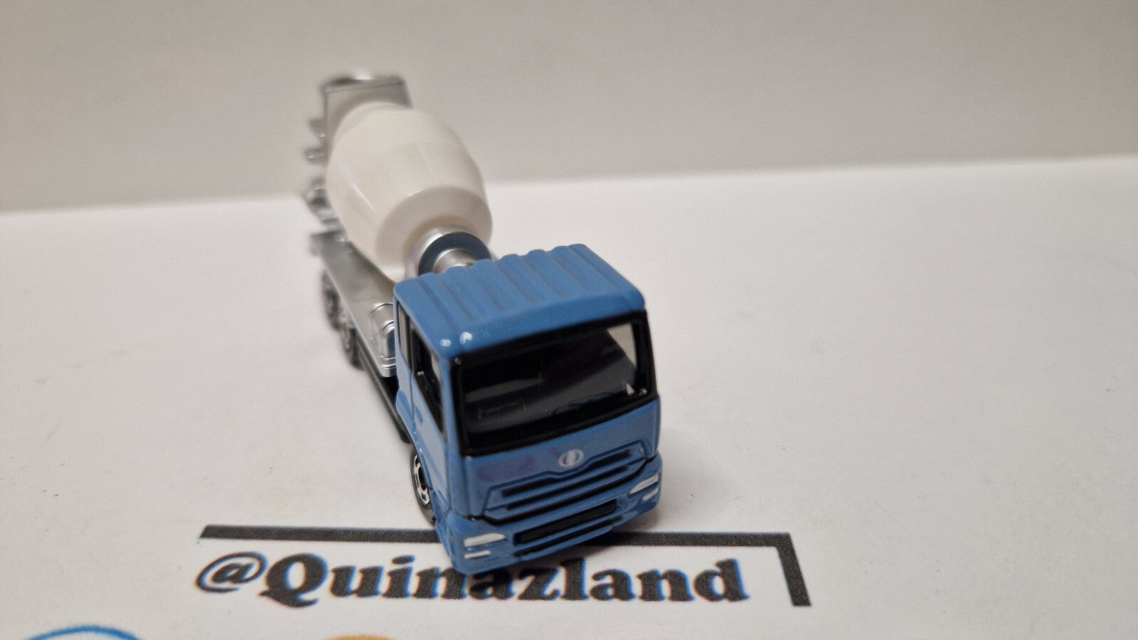 Tomica 2007 regular Nissan diesel quon mixer (CP06)
