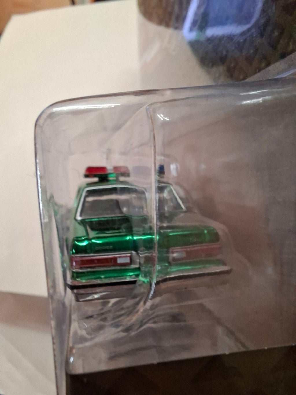 Greenlight  Battalion 64 series 5 Chase  1985 dodge diplomat U.S.  (NG32)