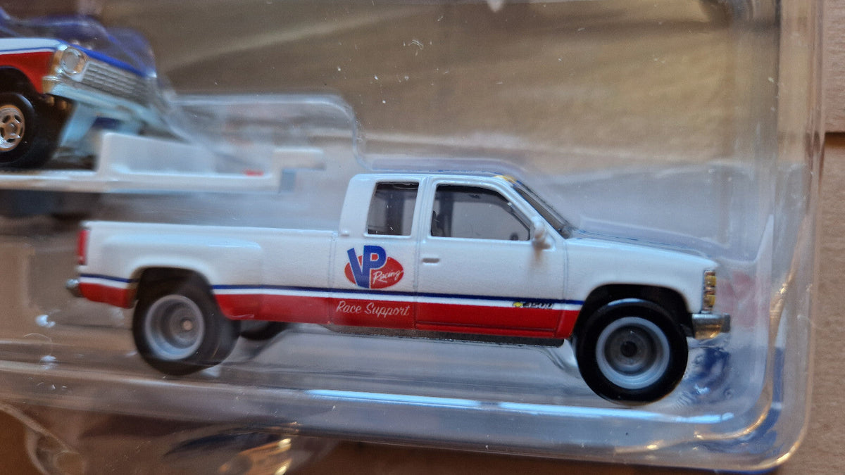 Hot Wheels Team Transport ’63 Chevy Nova - ’88 Chevy Silverado 3500 #68 (CT13)