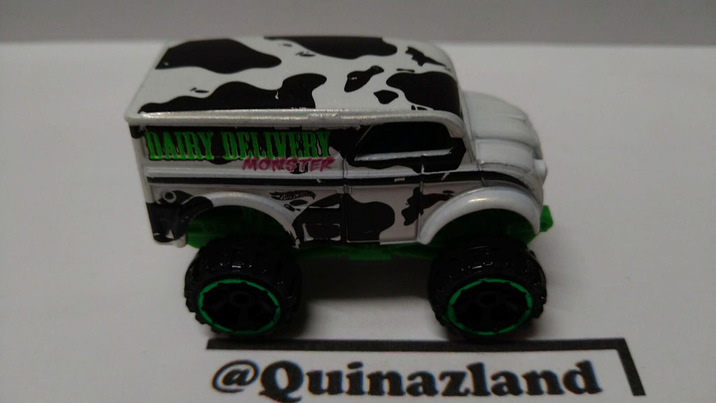 Hot Wheels Monster Dairy Delivery 2012-028 (A22)
