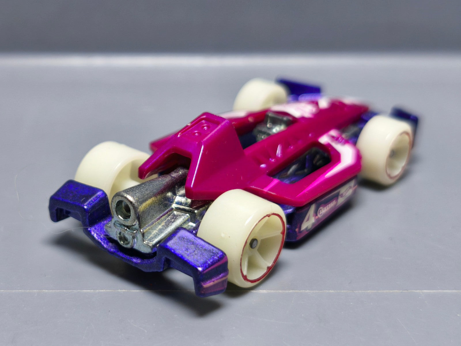 Hot Wheels  Arrow Dynamic 2016-052   (A11)