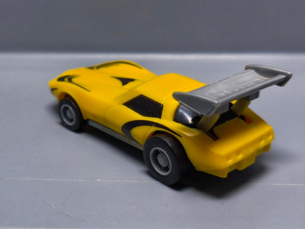 Hot Wheels 1982 Corvette Stingray Power Command Racers 1990  (A12)