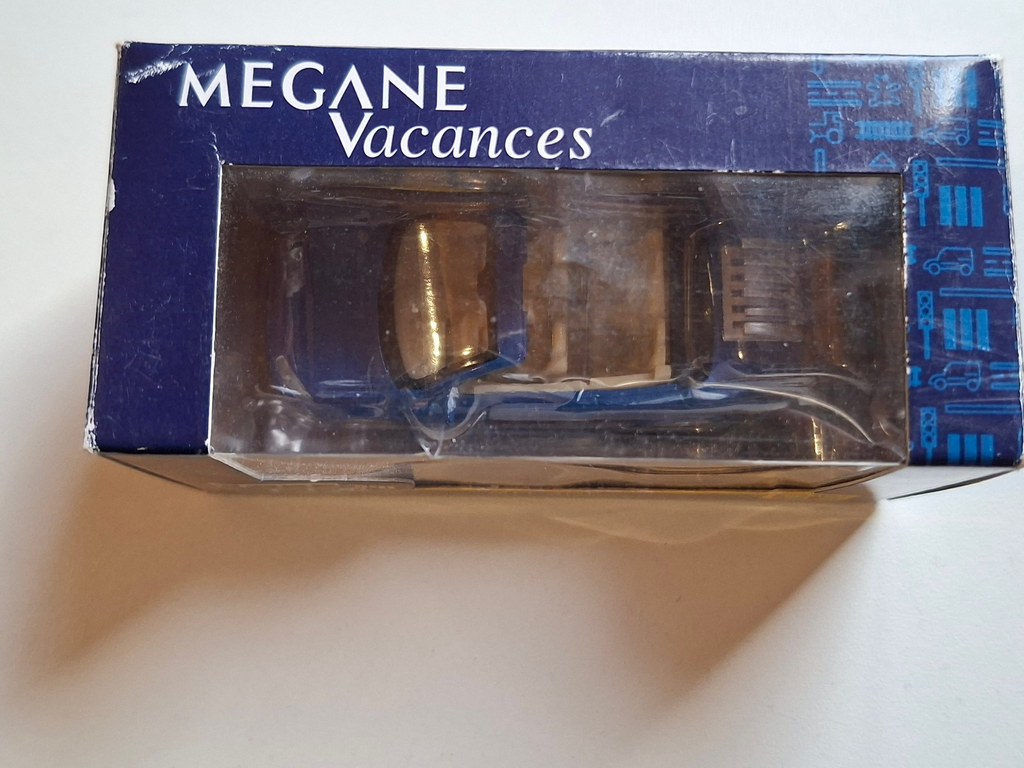 Universal hobbies 1/64 Renault Mégane Vacances surf   (DV013)