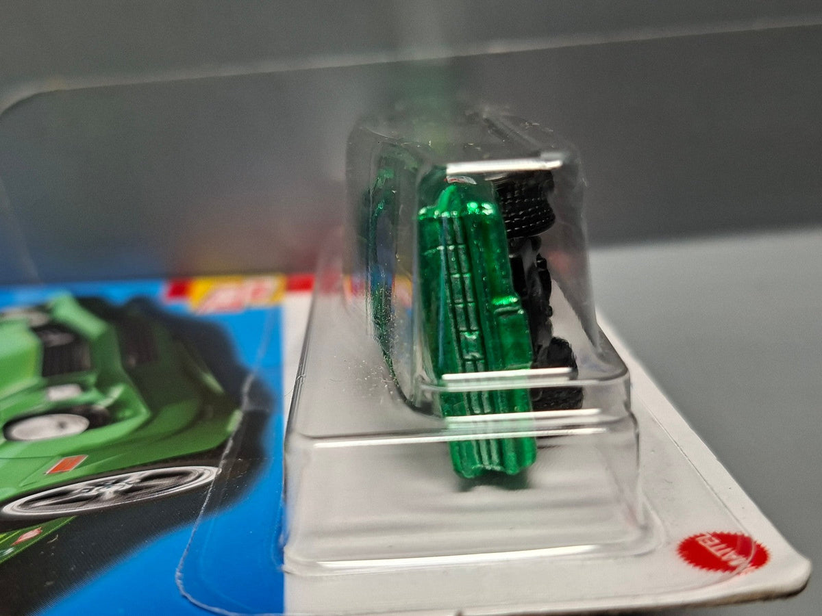Hot Wheels 2022 Super treasure hunt 81 Camaro  (NP03)