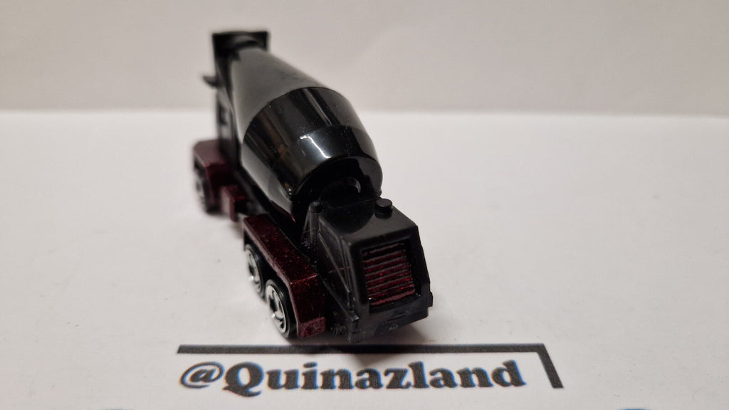 Hot Wheels Oshkosh cement mixer 1999-1011  (A21)