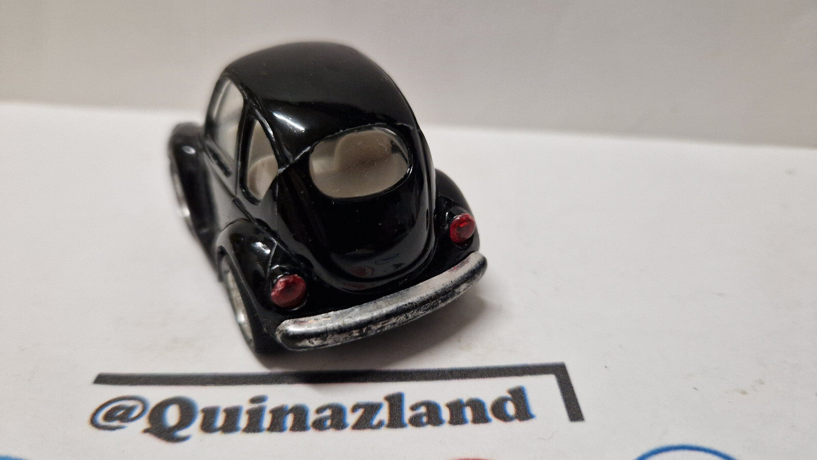 Kintoy Beetle 6 X 3,5 X 3 cm  (A24)