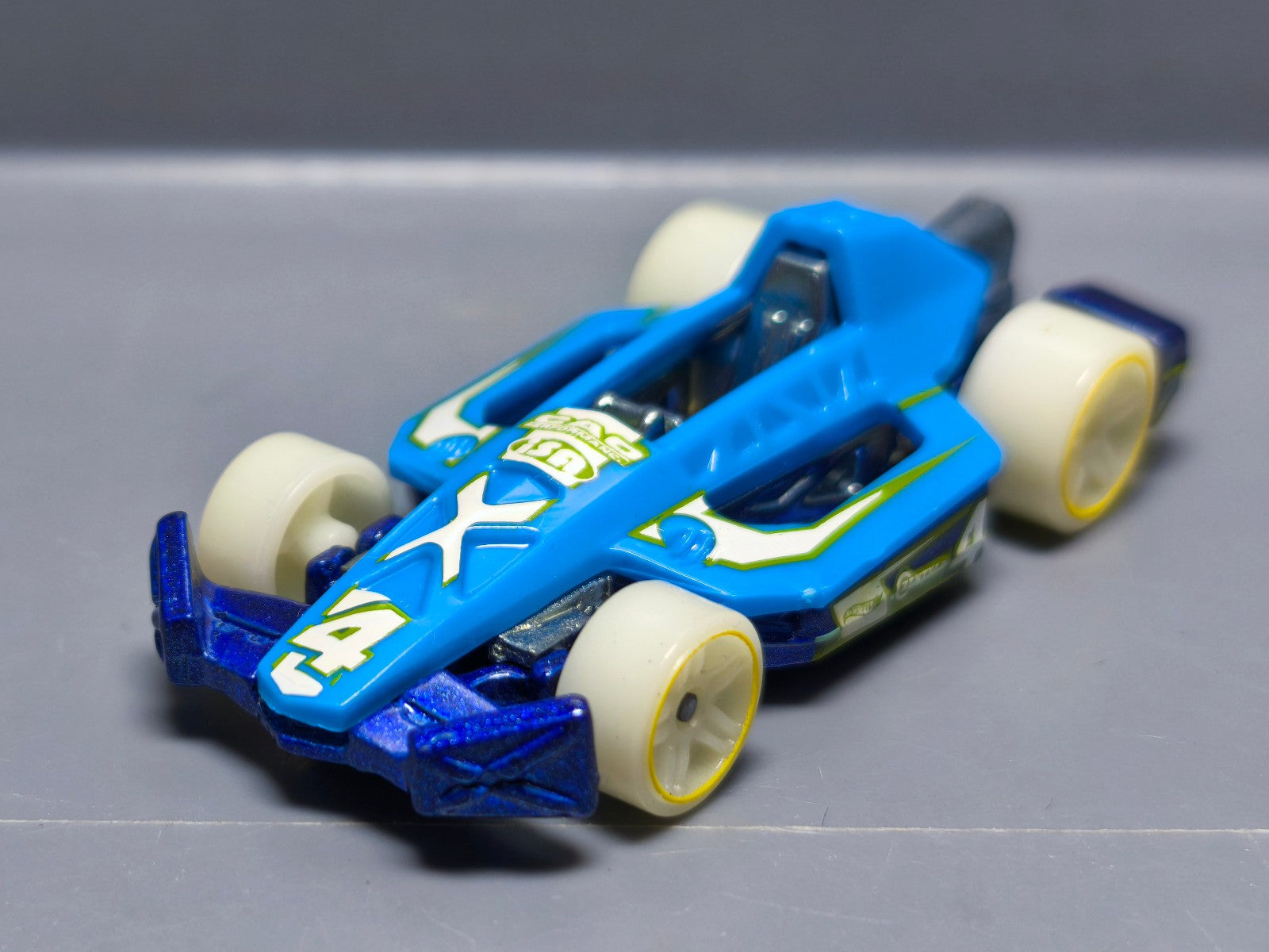 Hot Wheels   Arrow Dynamic 2016-052   (A11)