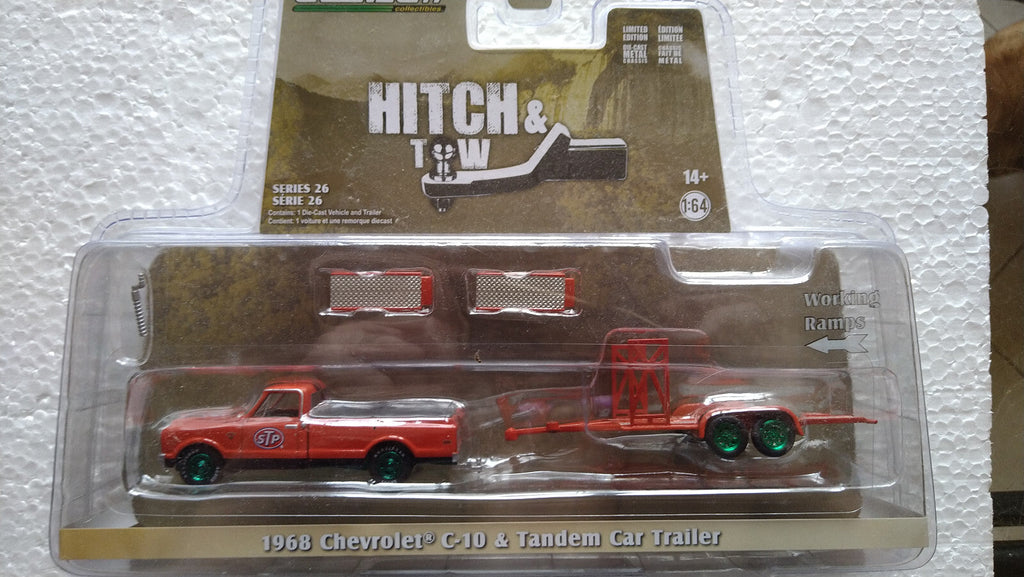 Greenlight Hitch & Tow 1968 Chevrolet C-10 STP with Bed Cover  STP  Chase (CT03)
