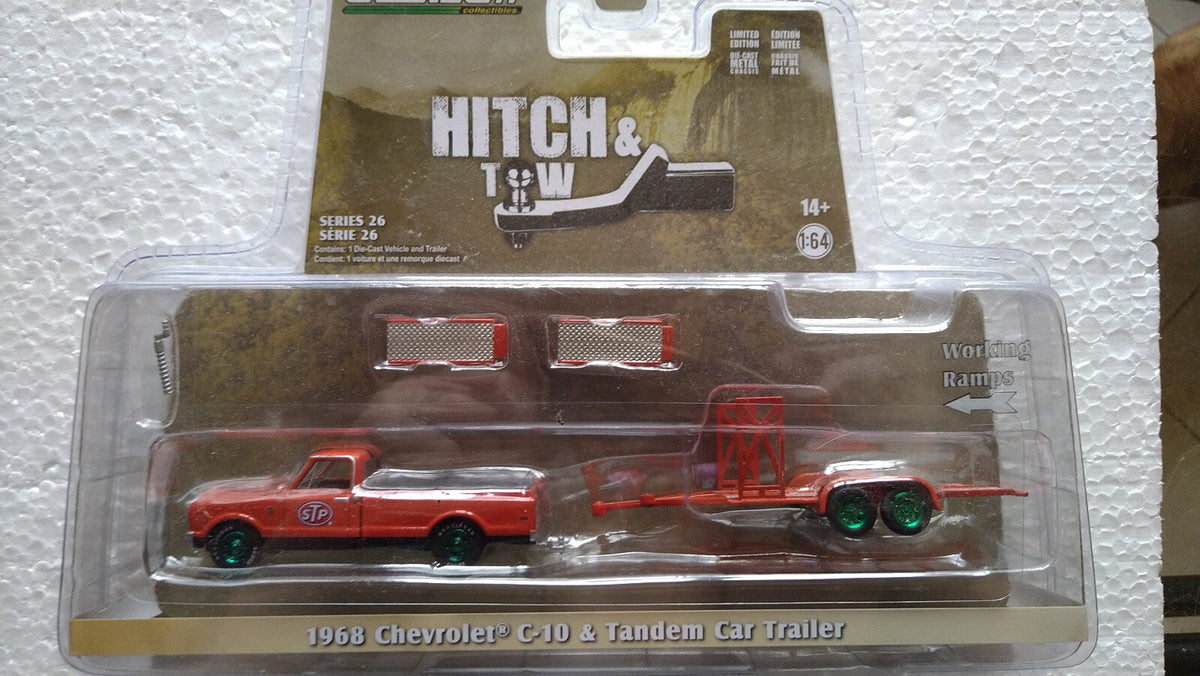 Greenlight Hitch & Tow 1968 Chevrolet C-10 STP with Bed Cover  STP  Chase (CT03)