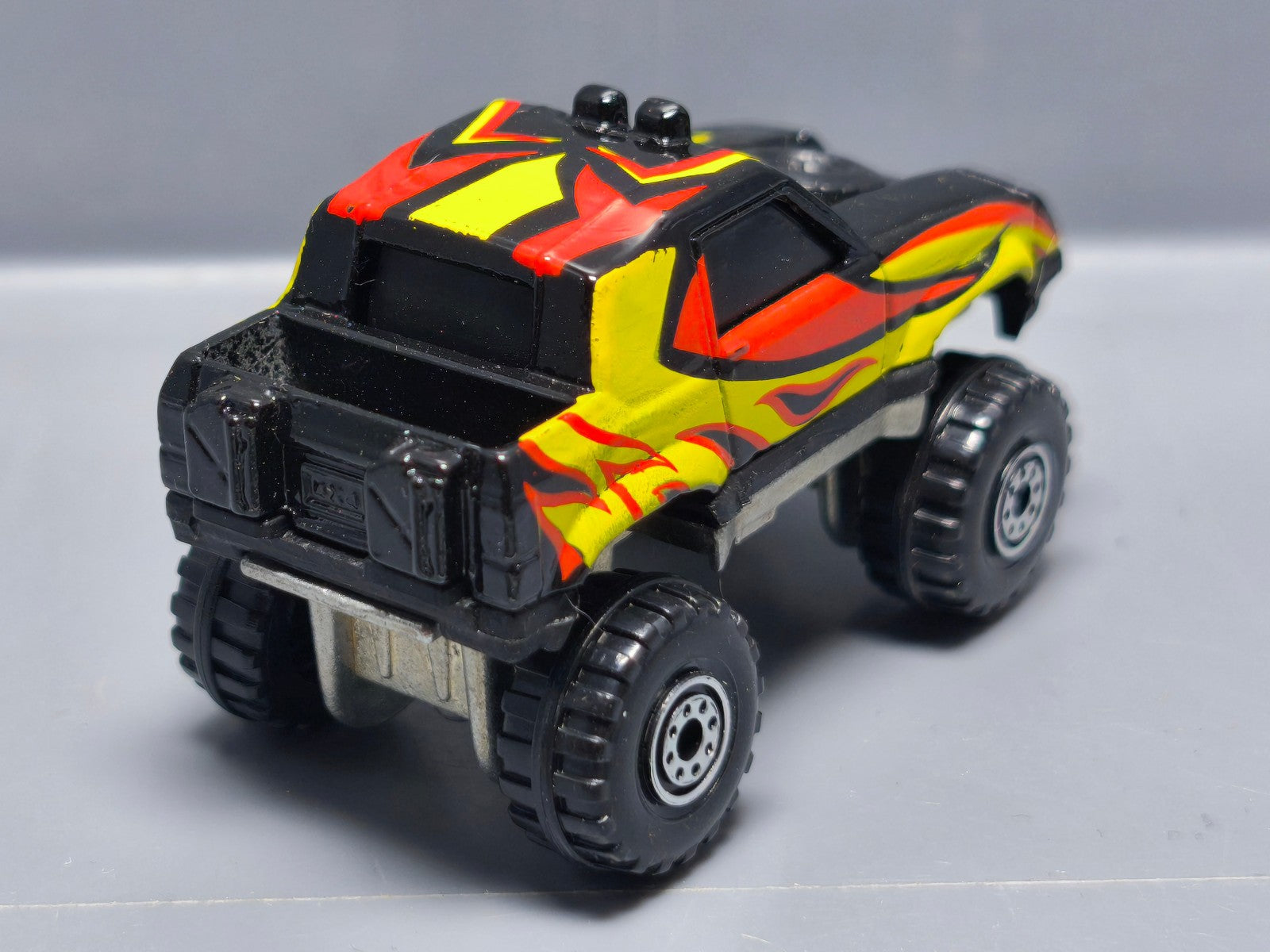 Hot Wheels Gulch Stepper  Collector 251 CT  (A39)