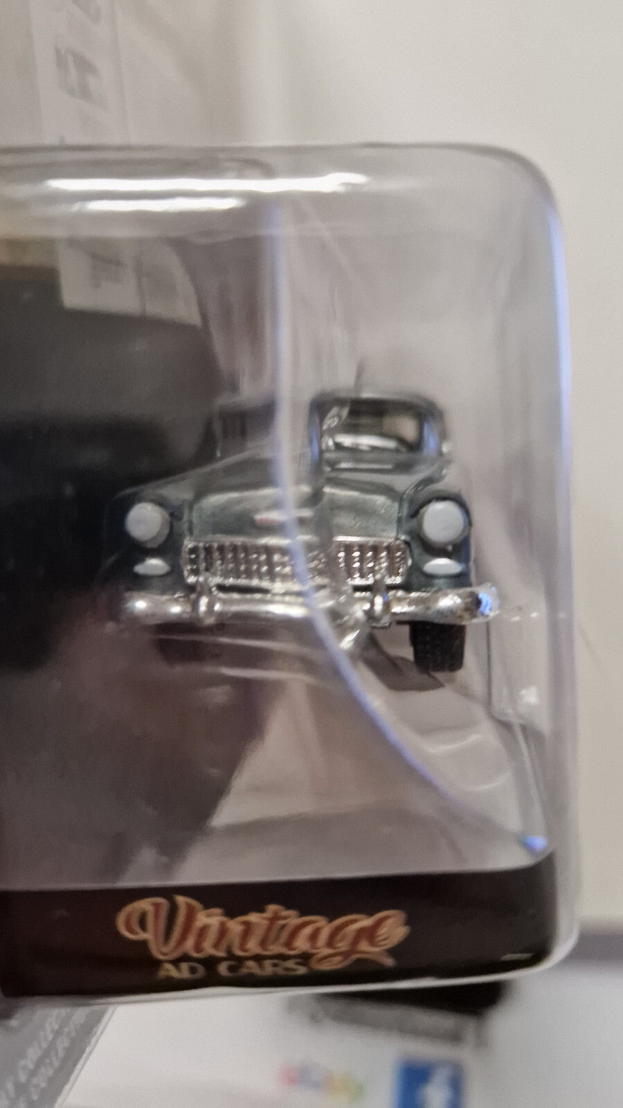 Greenlight Vintage ad cars série 11 Raw Chase 1955 Chevrolet Sedan (NG37)