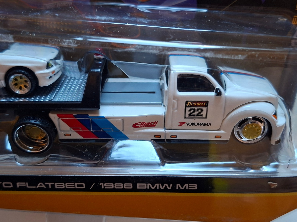 Maisto Design 1988 Maisto Flatbed - BMW M3 E30 #22, white/blue/red (CT06)