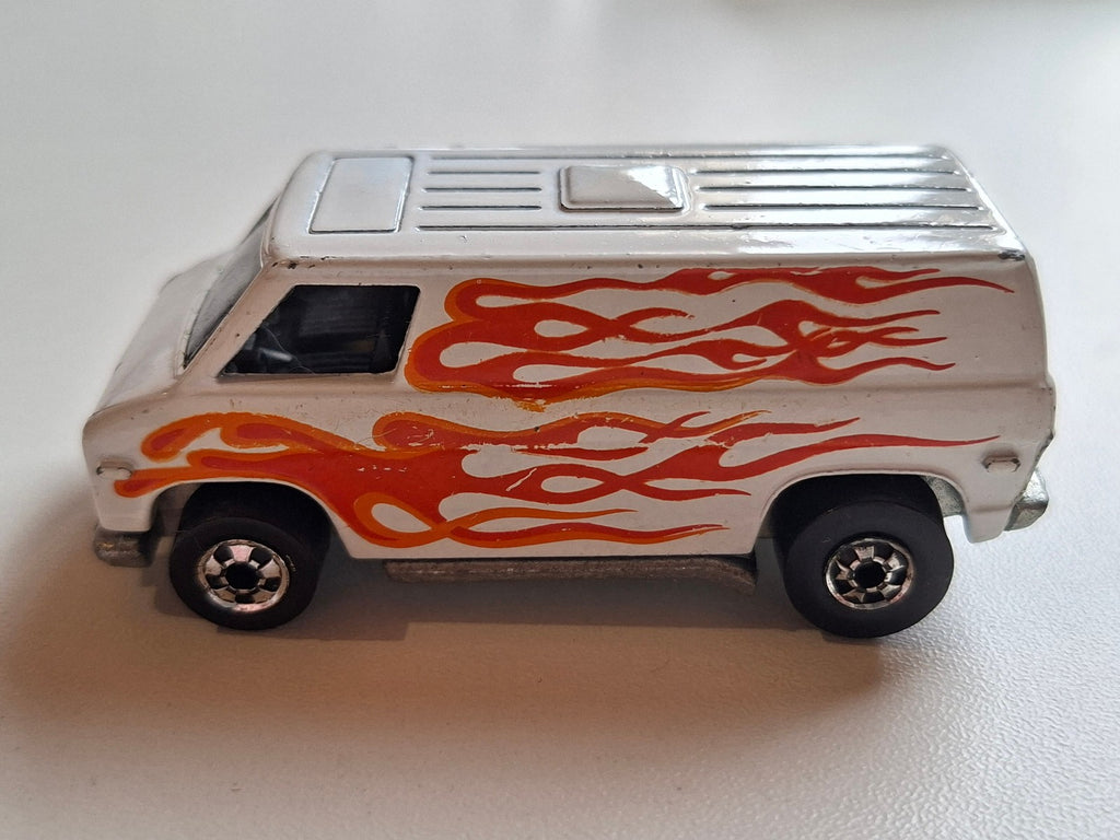 Hot wheels 1982 version Malaysia Super van  (A06)