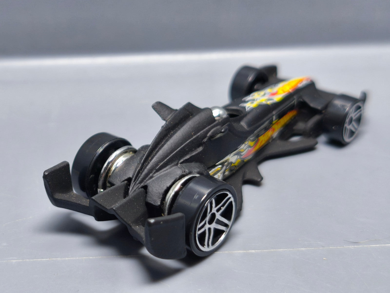 Hot Wheels F-racer 2004-030    (A36)