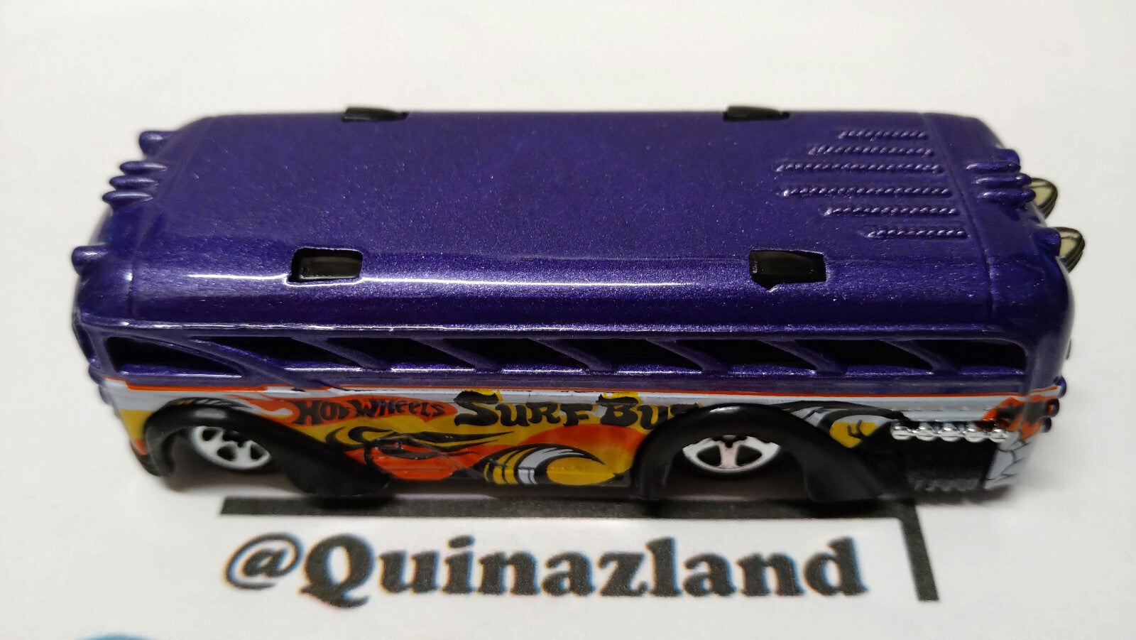 Hot Wheels 2006 multipack  Surfin scholl bus  (A35)