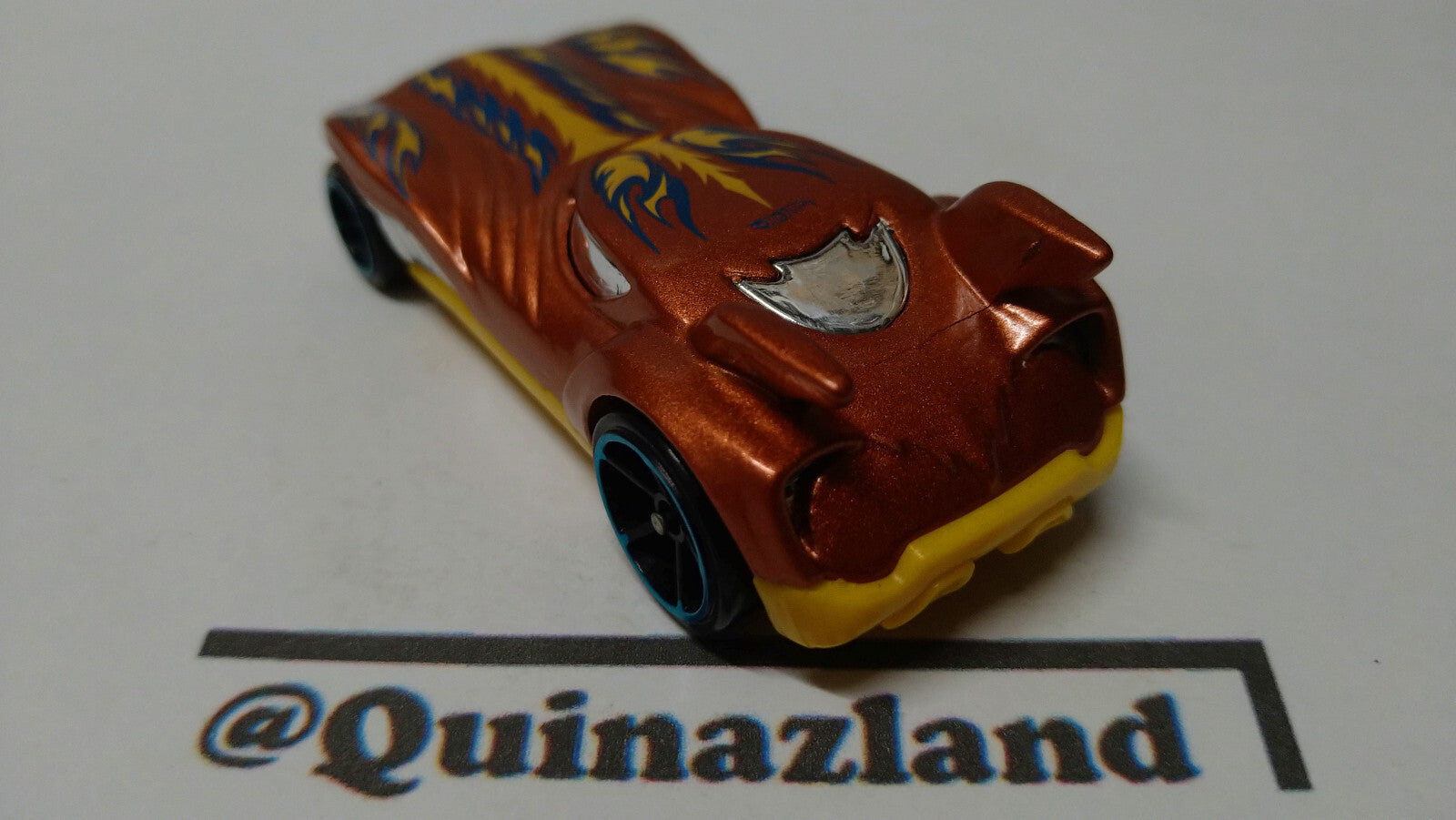 Hot Wheels  Howlin heat 2014-067  (A07)
