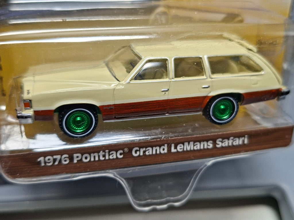 Greenlight Estate Wagons '76 Pontiac  leMans Safari Chase Green Wheels (NG23)