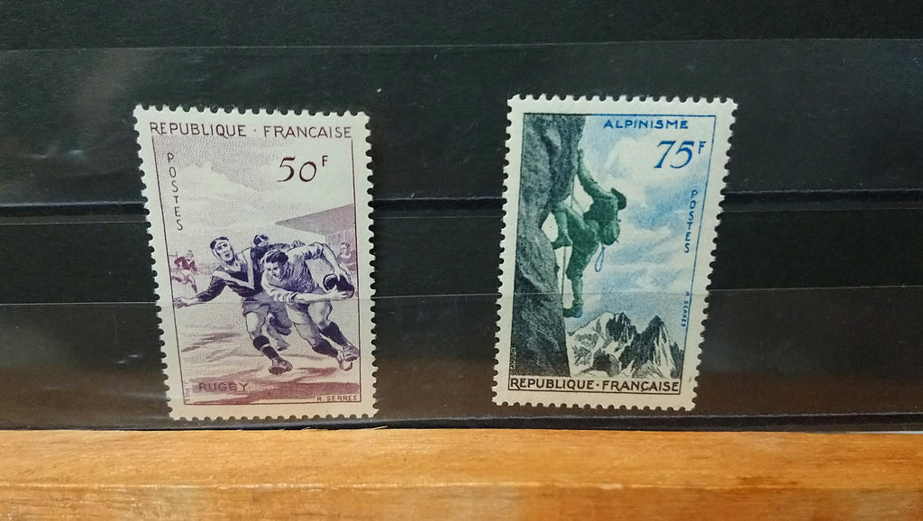 lot 4 Timbres France Sport 1956