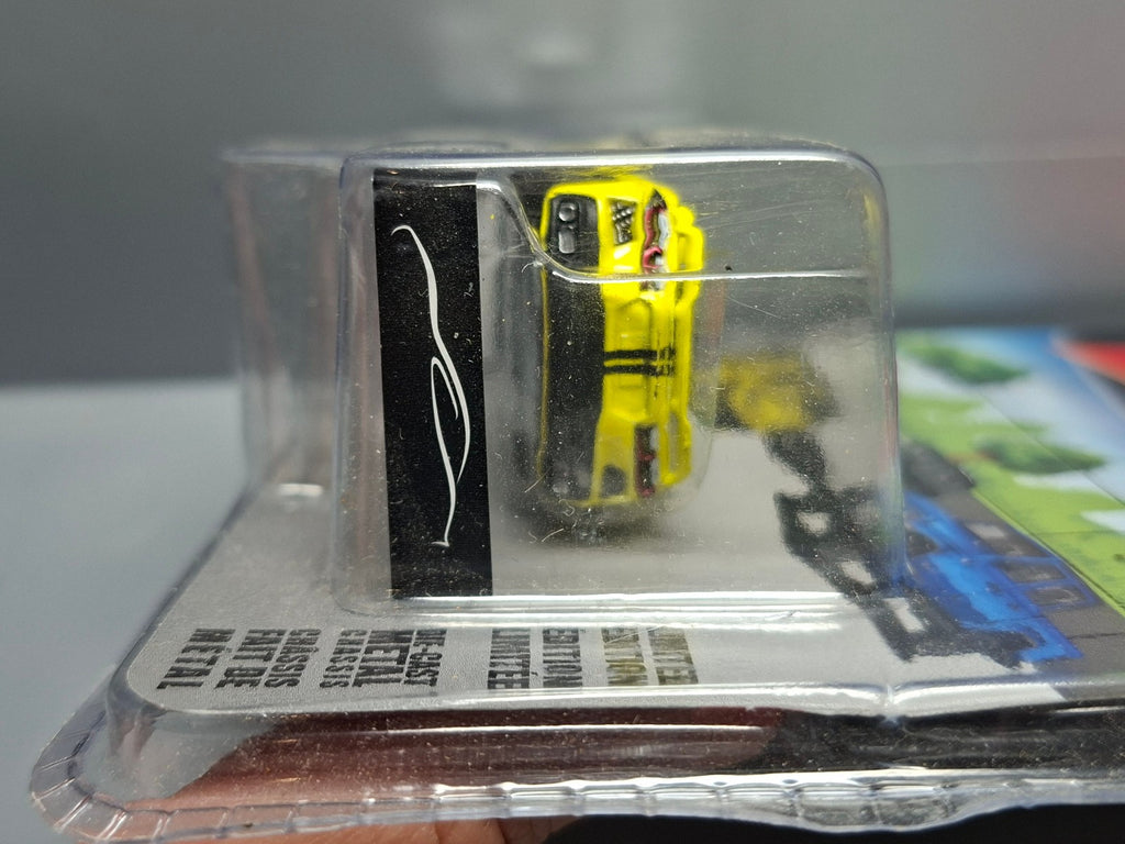 Greenlight 2022 Chevrolet Corvette Convertilble in Accelerate Yellow  (NG11)