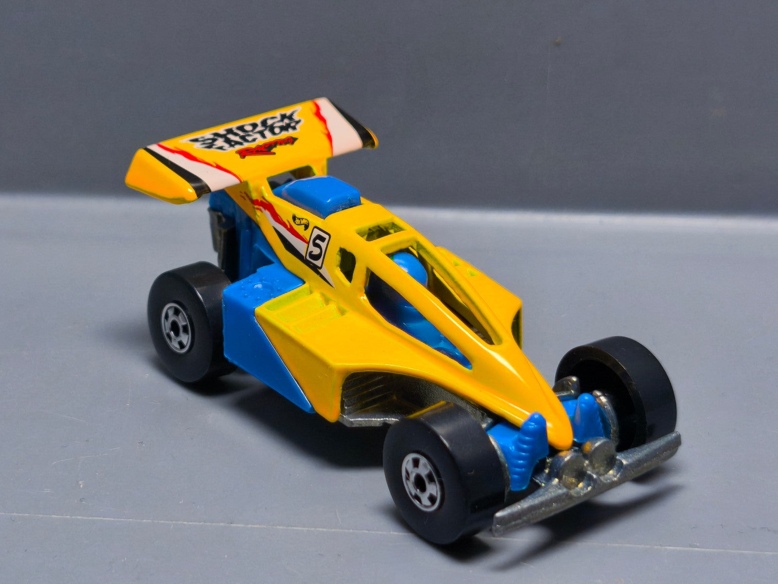 Hot Wheels Shock factor 1996-700  (A39)