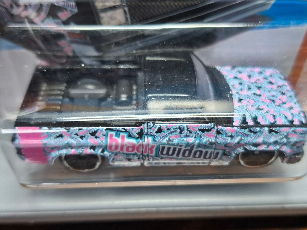 Hot Wheels '83 Chevy Silverado  2026-042  (NP03)