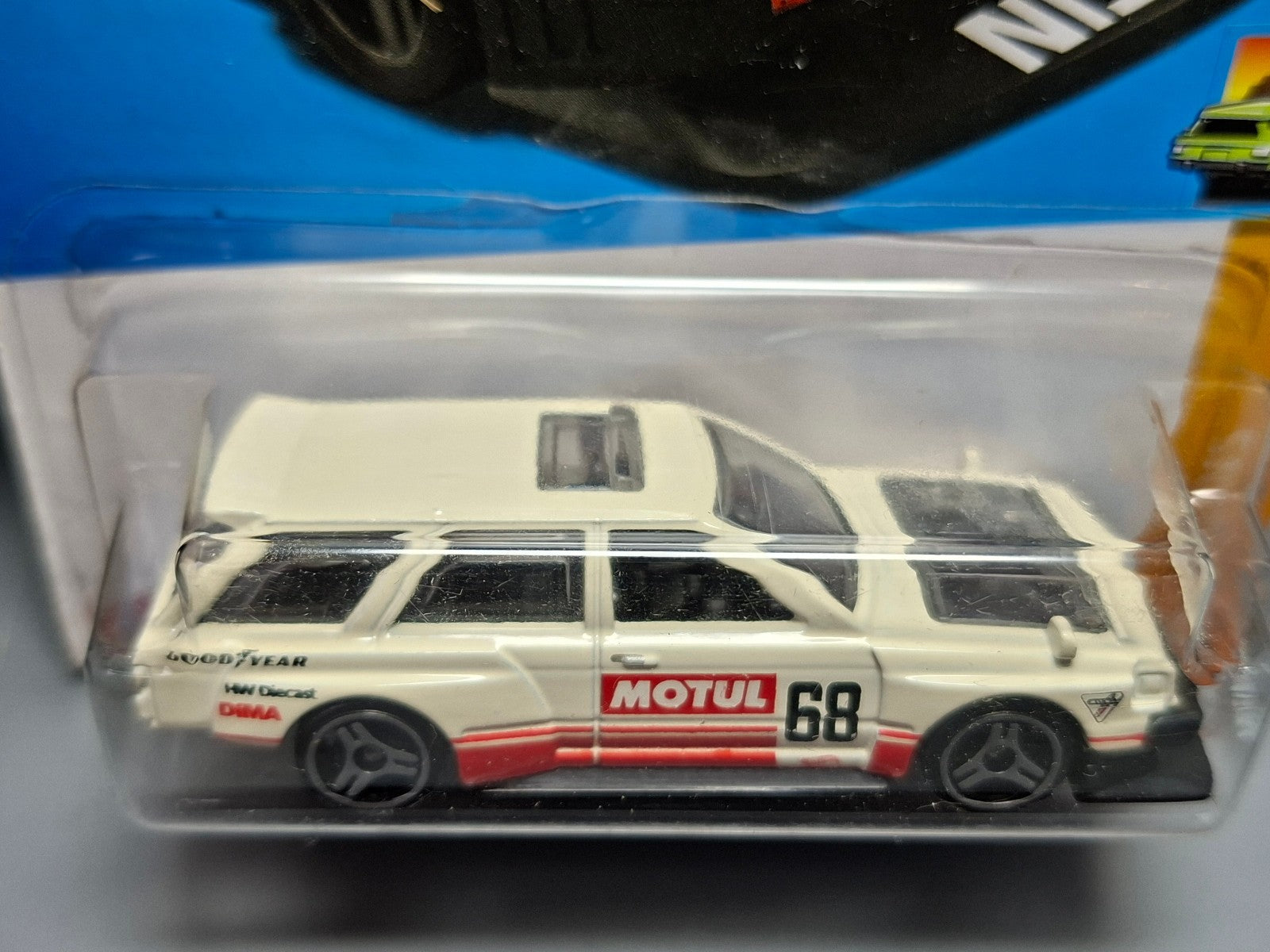Hot Wheels Nissan maxima drift car 2022-214⚠️bulle fendue  (NP02)