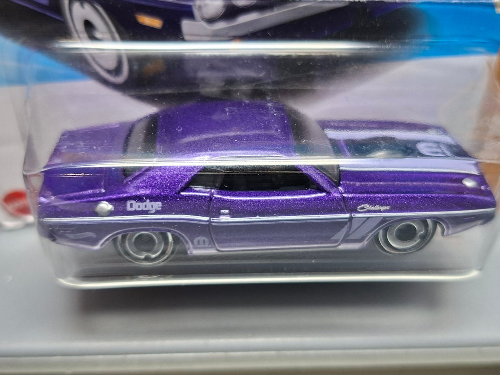 Hot Wheels '70 dodge hemi challenger  2025-164 (NP01)